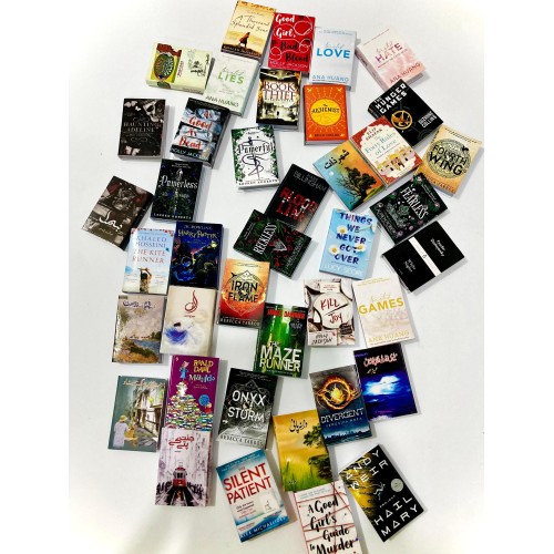 10 Miniature Books (English) for decoration